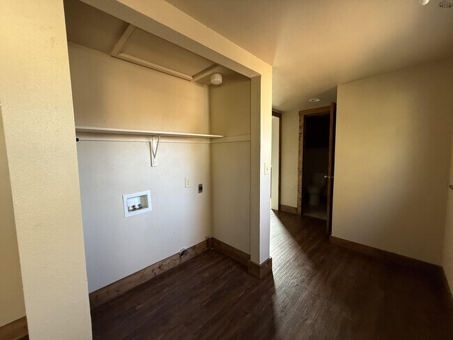 Building Photo - 116 W North St