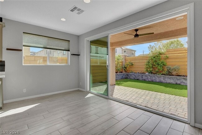 Building Photo - 8067 Tank Loop St