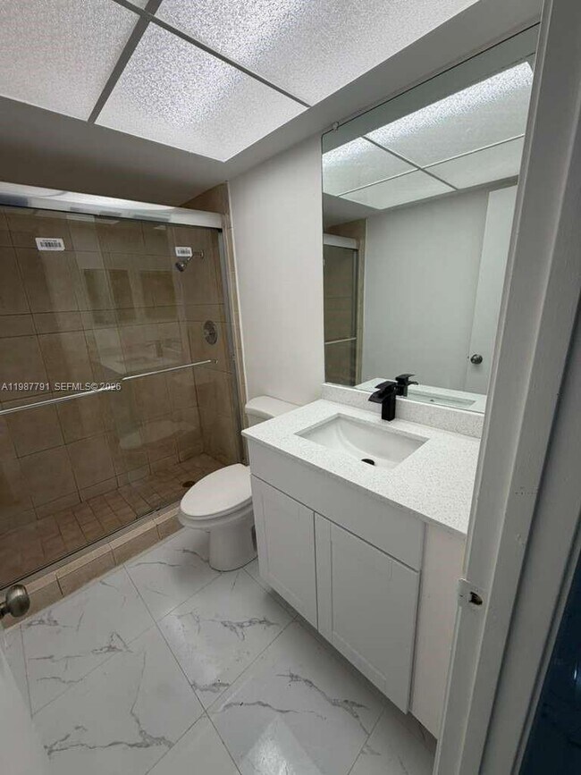 Building Photo - 4030 School Cir