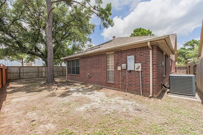 Building Photo - 7343 Hazel Cove Dr