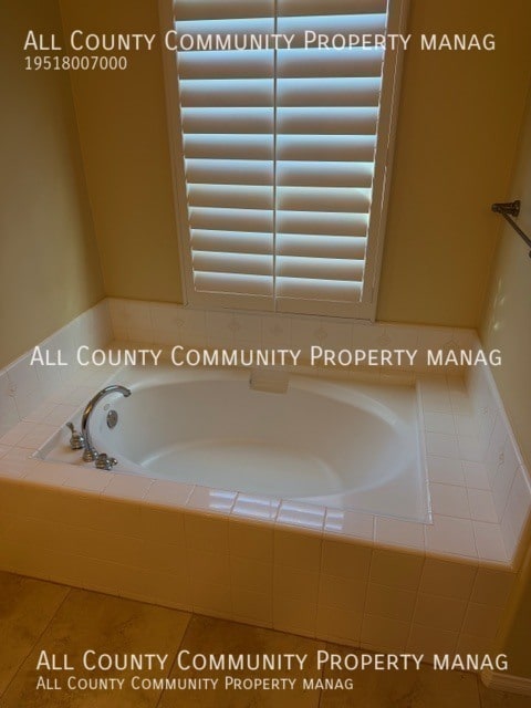 Building Photo - 70 Loganberry-