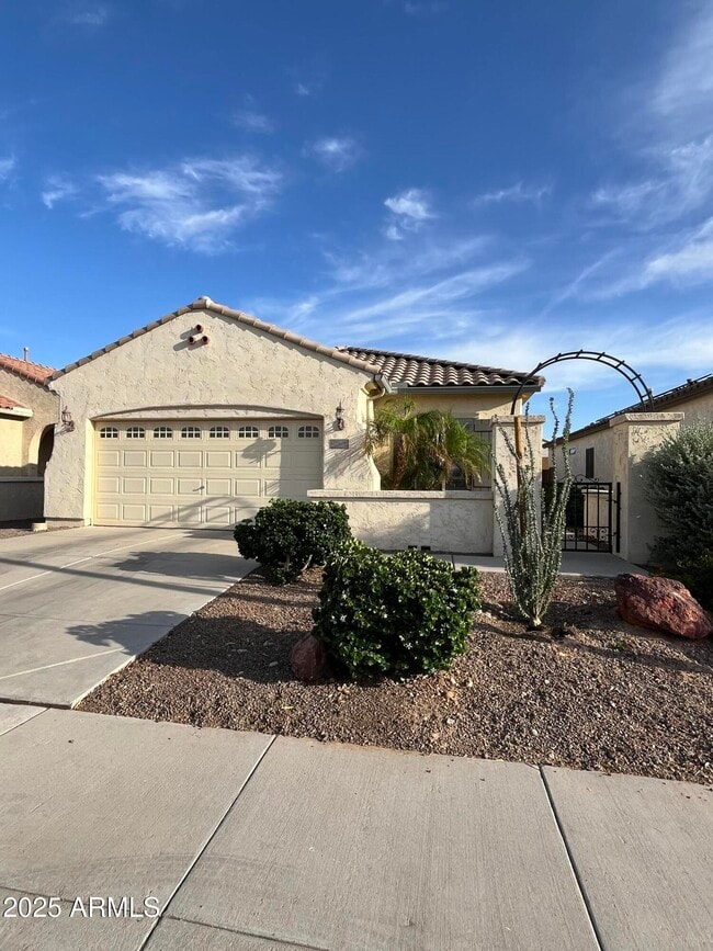 Building Photo - 26087 W Tonto Ln