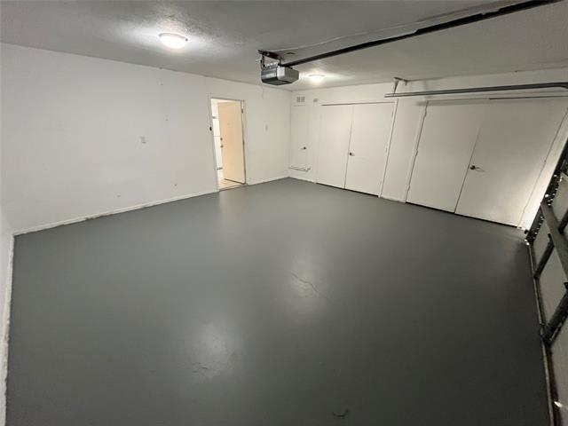 Building Photo - 415 Towne House Ln