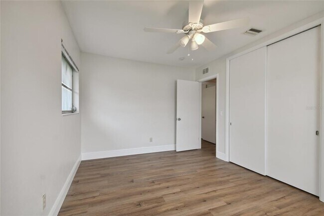 Building Photo - 2111 Lanai Ave