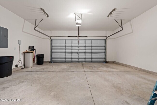 Building Photo - 943 Sandpiper Bay Dr SW