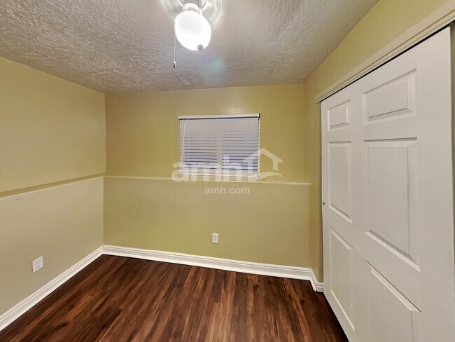 Building Photo - 948 W 1400 N