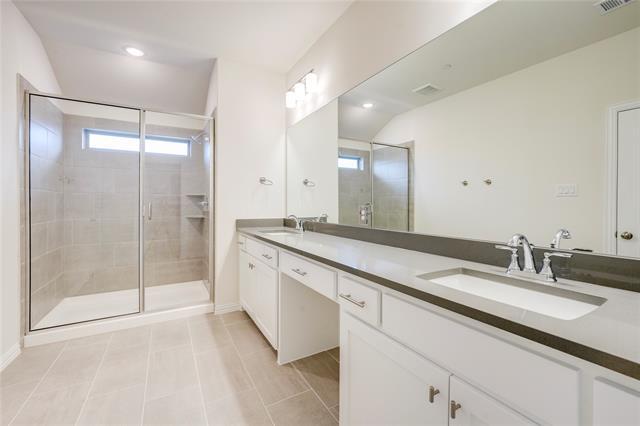 Building Photo - 13027 Makers Dr