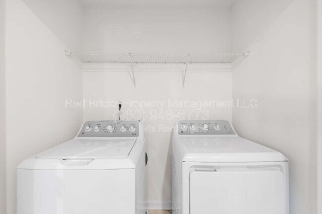 Building Photo - 796 Earhart St NW