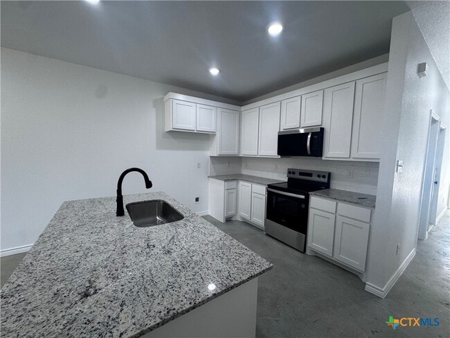 Building Photo - 209 Elbert Ln