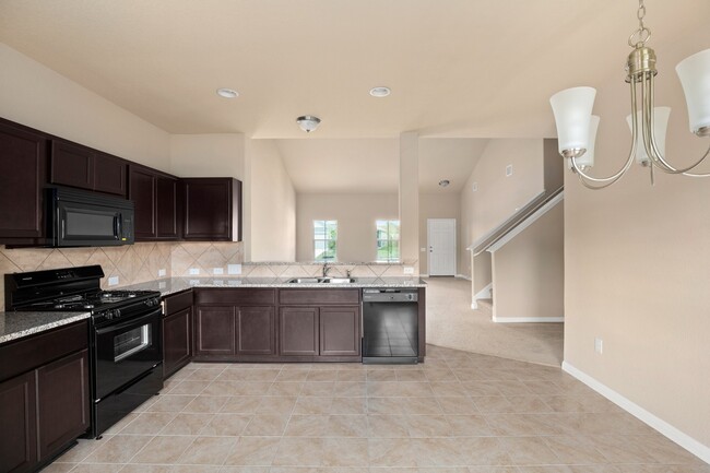 Building Photo - Beautiful 4/BR 2.5/BA Home Backing to Green Space in Pflugerville