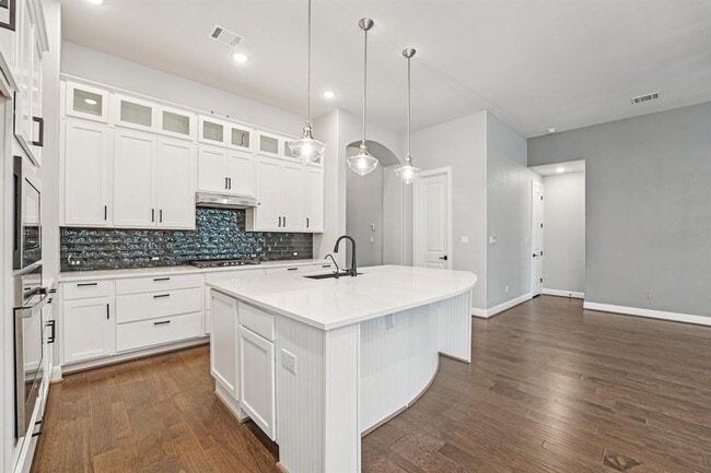 Building Photo - 197 Left Frk Dr