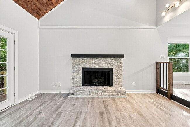 Building Photo - 4011 Arckelton Dr