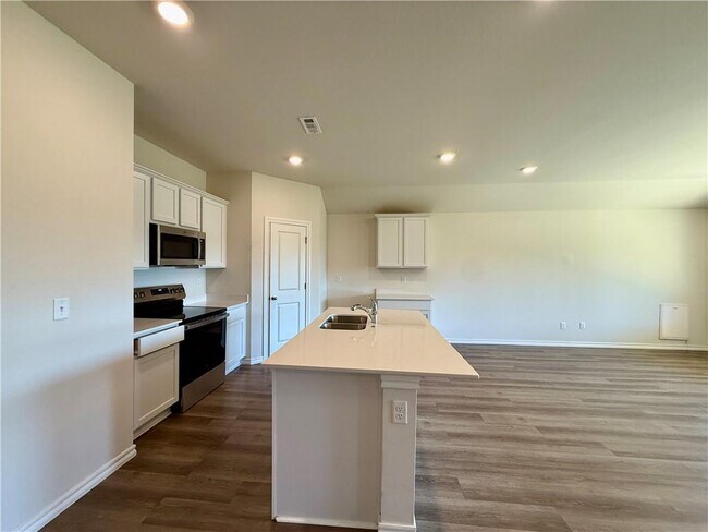 Building Photo - 1317 Chavis St