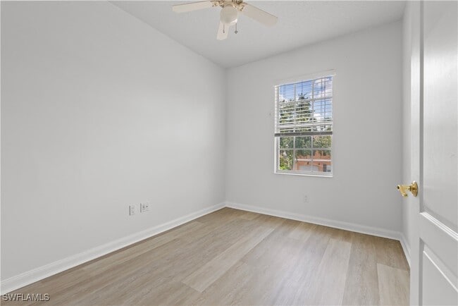 Building Photo - 5782 Cove Cir