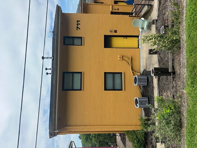 Building Photo - 711 Wilkinson Blvd