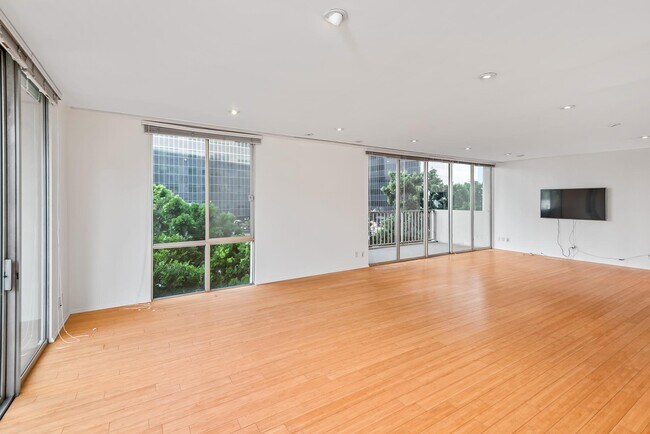 Building Photo - 2160 Century Park E