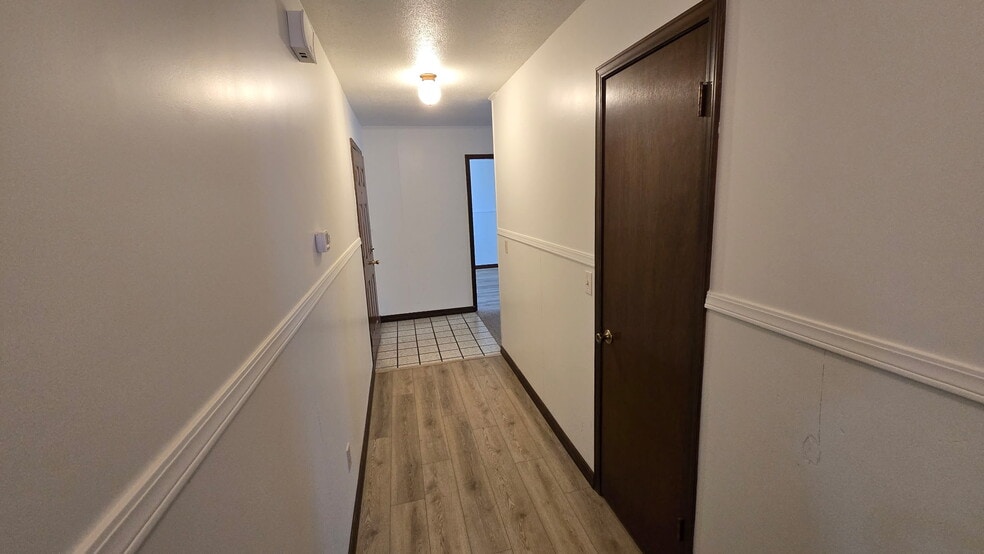 Building Photo - 2504 E 19th St