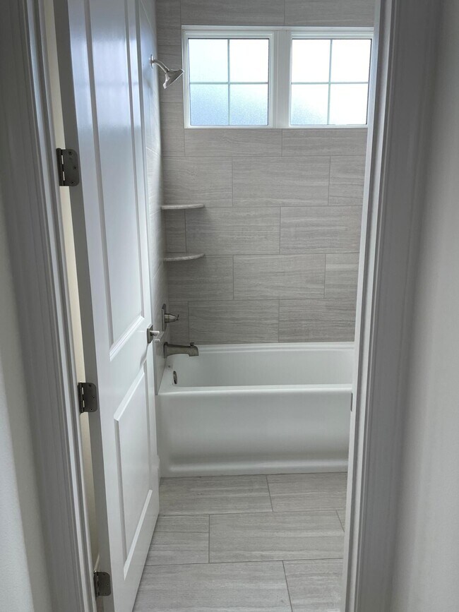 Building Photo - 263 Windrow Way