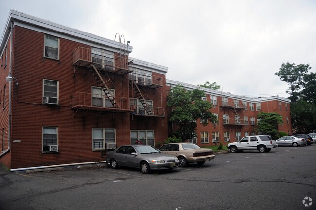 Building Photo - Jade Apartments