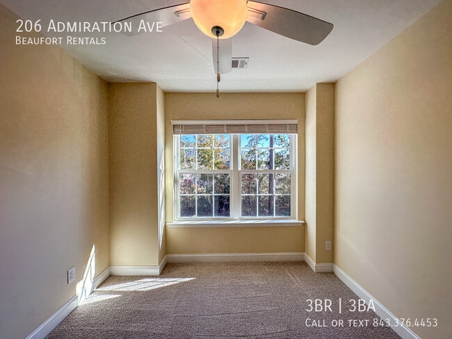 Building Photo - 206 Admiration Ave