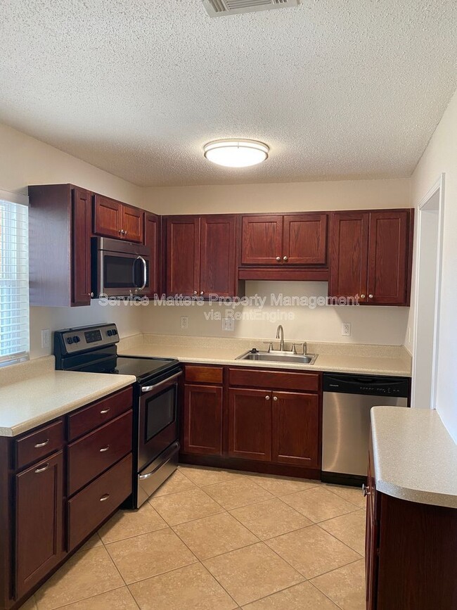 Building Photo - 4211 Ciudad Dr