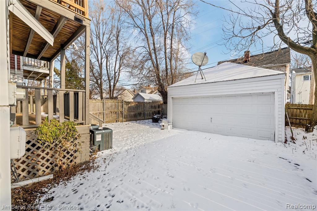 Building Photo - 1322 Wayburn St