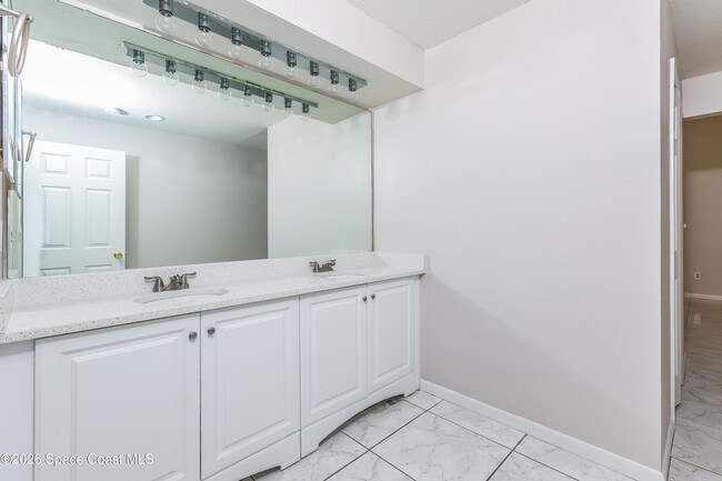 Building Photo - 1656 Parakeet Ct