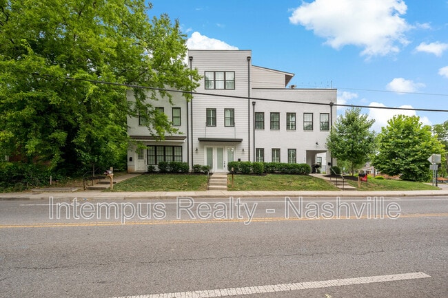 Building Photo - 416 Douglas Ave
