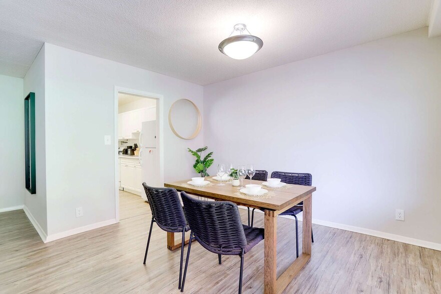 Building Photo - 2111 Richmond Hwy