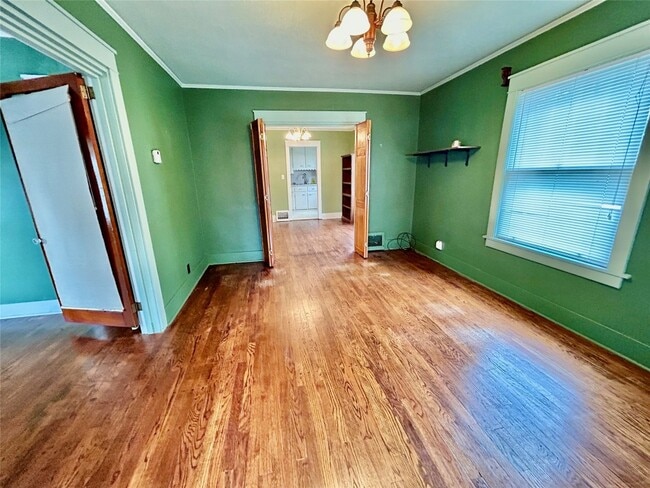 Building Photo - 211 Dudley Ave