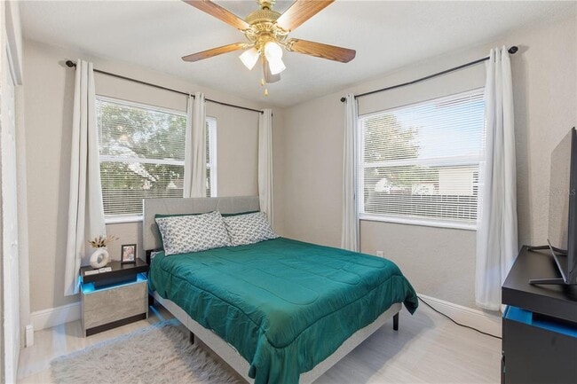 Building Photo - 2717 W Cherry St