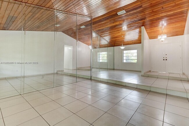 Building Photo - 14221 SW 106th Terrace