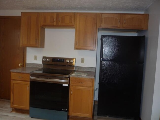 Building Photo - 4465 Mt Troy Rd Ext