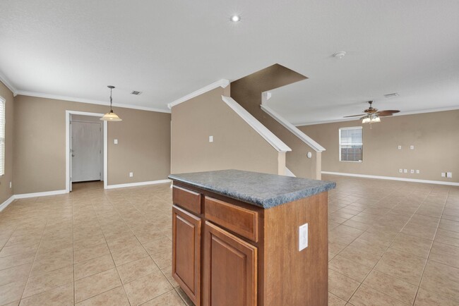 Building Photo - Stylish 3-Bedroom Home with Expansive Pati...