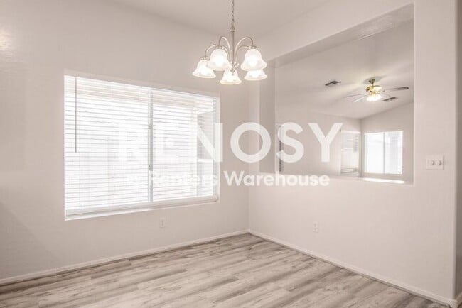 Building Photo - Ideal 3 Br 2 Ba 2 Cg Home Near Loop 303 & Greenway in Surprise!