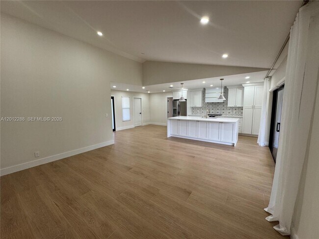 Building Photo - 9234 Southampton Pl