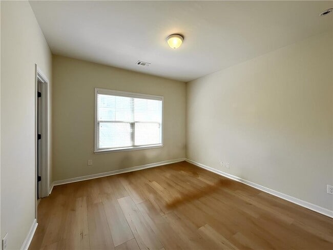 Building Photo - 1650 Sabastian Point