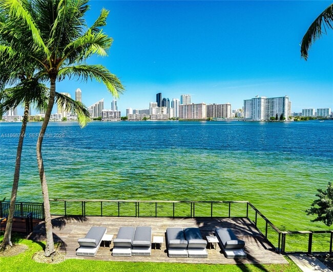 Building Photo - 3916 Island Estates Dr