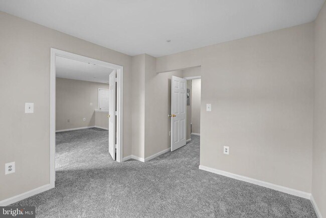 Building Photo - 5911 Millrace Ct