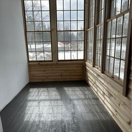 Building Photo - 302 Lake Ave