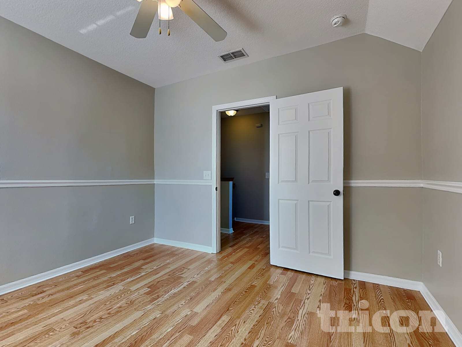 Building Photo - 10221 Summerview Cir