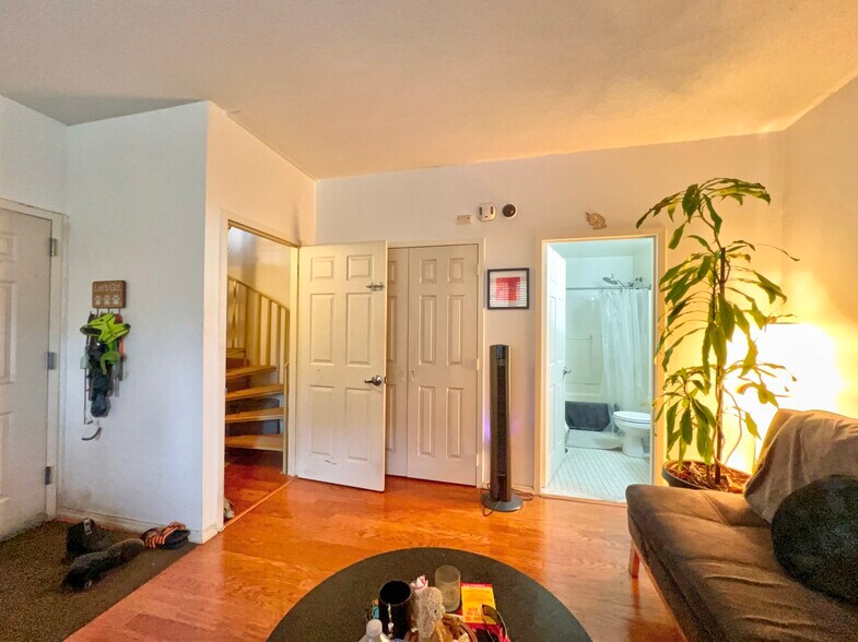 Primary Bedroom - 233 W 121st St