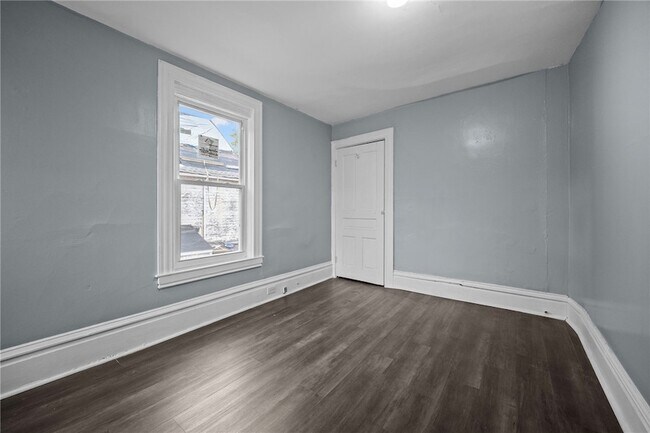 Building Photo - 7807 Kelly St