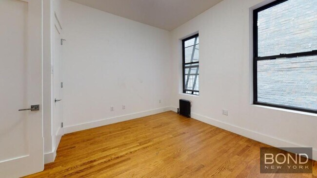 Building Photo - 592 Amsterdam Ave