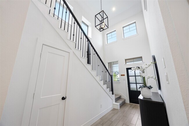 Building Photo - 10636 Wild Chives