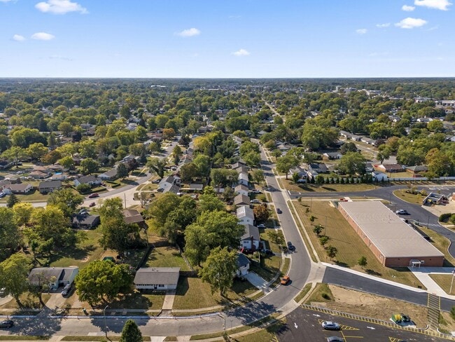 Building Photo - 299 Lombard Rd