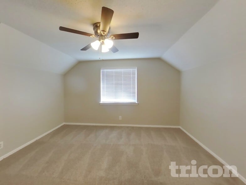 Building Photo - 1706 Crooks Ct