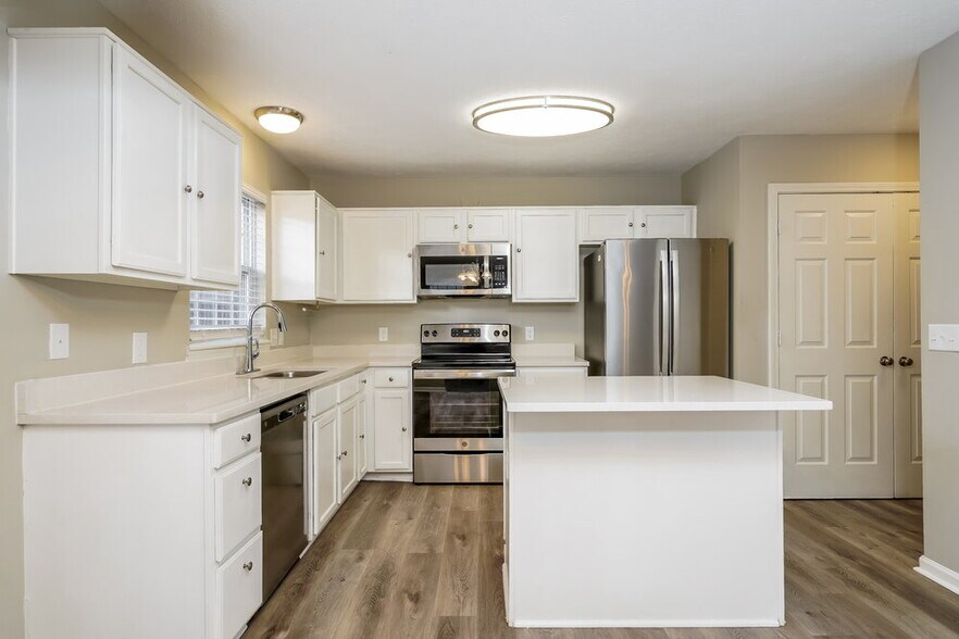 Building Photo - 7429 Carnation Ln