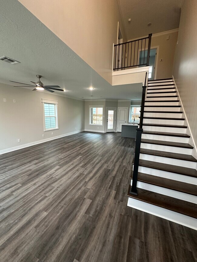 Primary Photo - 1713 Bilbo St