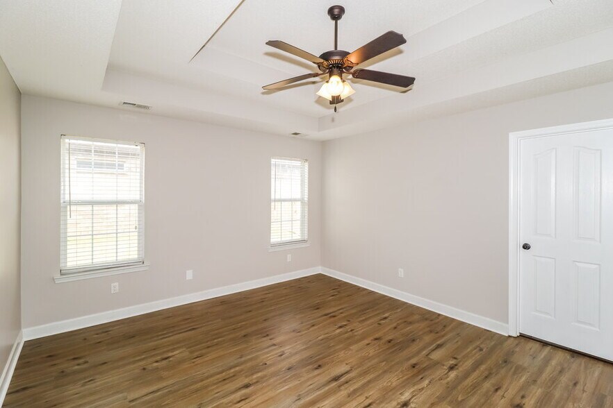 Building Photo - 8374 Blue Ridge Dr